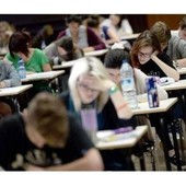 Maturità 2025: le possibili tracce del tema d’italiano tra attualità, intelligenza artificiale, memoria e sogni dei giovani