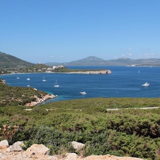 Noleggio yacht Porto Cervo: la scelta perfetta per scoprire calette e spiagge segrete