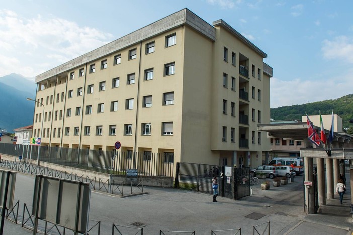Terminati i lavori di asfaltatura del piazzale dell'ospedale San Biagio