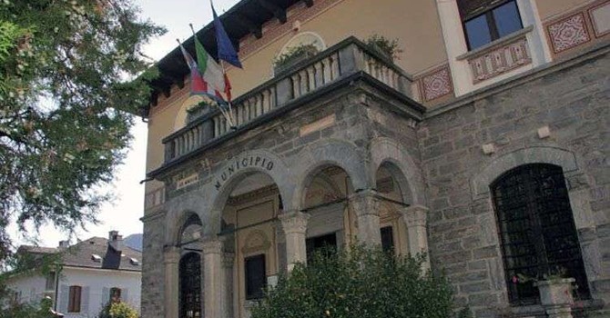 Premosello, la minoranza attacca il sindaco: "Nessuna risposta sull'accessibilità della biblioteca"