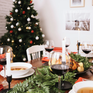 Festività e pranzi in famiglia: i consigli per una cucina sicura