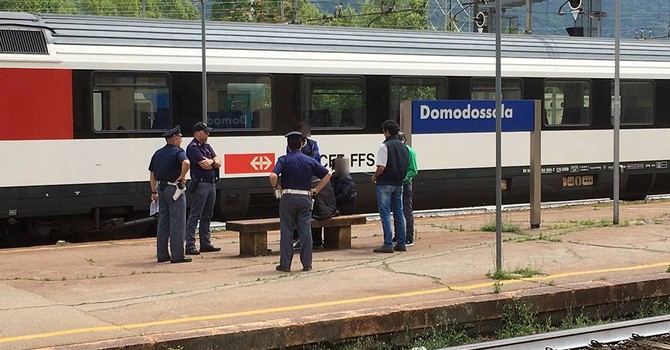Ricercato per furti aggravati: 32enne arrestato dalla polizia di frontiera di Domodossola Ricercato per furti aggravati: 32enne arrestato dalla polizia di frontiera di Domodossola