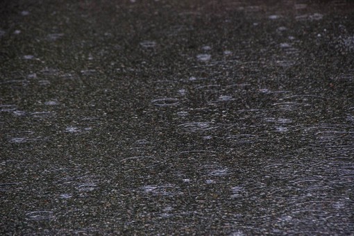 Temporali e grandine, rimane l'allerta gialla sul Vco