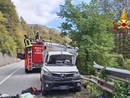 Mezzo di Conser Vco va sbattere sulla statale 337 della Valle Vigezzo. Conducente estratto dalle lamiere dai Vigili del fuoco Mezzo di Conser Vco va sbattere sulla statale 337 della Valle Vigezzo. Conducente estratto dalle lamiere dai Vigili del fuoco