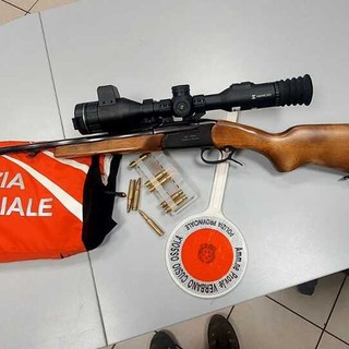 A caccia di notte, lasciano l'arma carica nel bosco: due denunce a Mergozzo