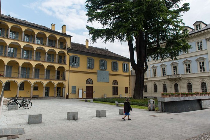 “C’è libertà nella democrazia?”: a Domodossola si chiude il ciclo filosofico dell’Associazione Ruminelli
