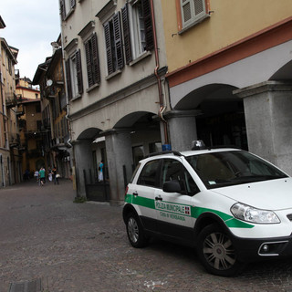 Ciclisti aggrediti, il 27enne fermato dalla polizia locale ammette le proprie responsabilità