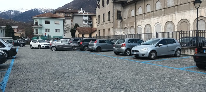Il parcheggio in via Facchinetti