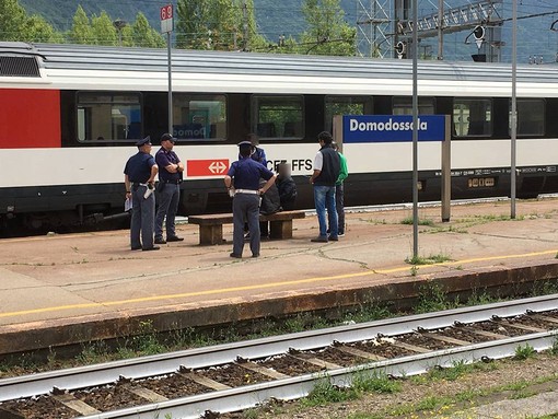 Ricercato per furti aggravati: 32enne arrestato dalla polizia di frontiera di Domodossola Ricercato per furti aggravati: 32enne arrestato dalla polizia di frontiera di Domodossola