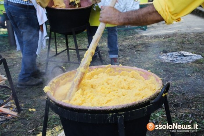 Una giornata di festa al centro anziani di Pontetto