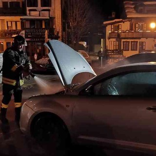 Macugnaga, auto in fiamme nella notte a Staffa: intervento dei Vigili del Fuoco