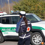 Domodossola, automobilista fermato con uno sfollagente: scatta la denuncia