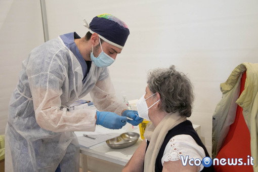 Campagna vaccinazioni: aperte le iscrizioni per gli "over 65" del Ticino