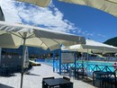 Maxischermo in piscina per la partita dell'Italia