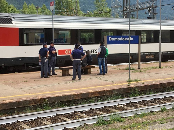 Ricercato per furti aggravati: 32enne arrestato dalla polizia di frontiera di Domodossola Ricercato per furti aggravati: 32enne arrestato dalla polizia di frontiera di Domodossola