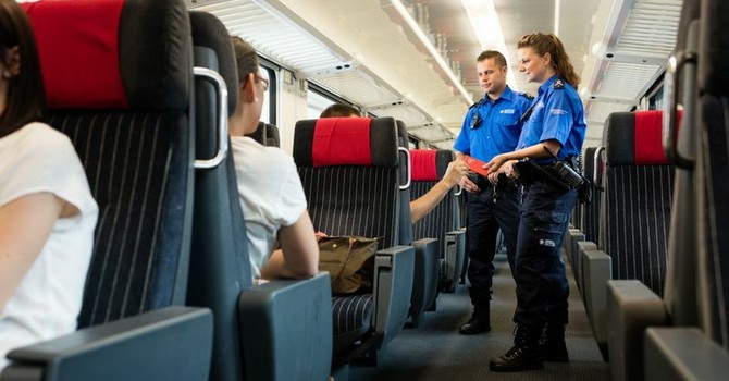 La Svizzera rafforza i controlli al confine