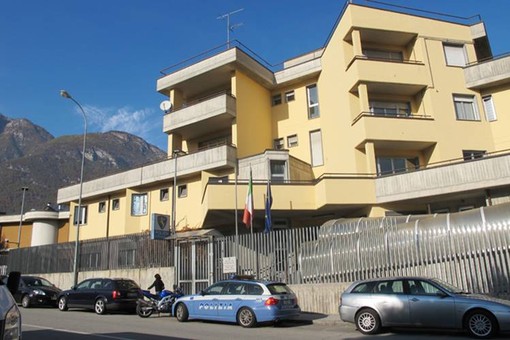 Nuovo ufficio per la Polizia di Frontiera, sette Comuni ossolani contribuiscono ai lavori Nuovo ufficio per la Polizia di Frontiera, sette Comuni ossolani contribuiscono ai lavori