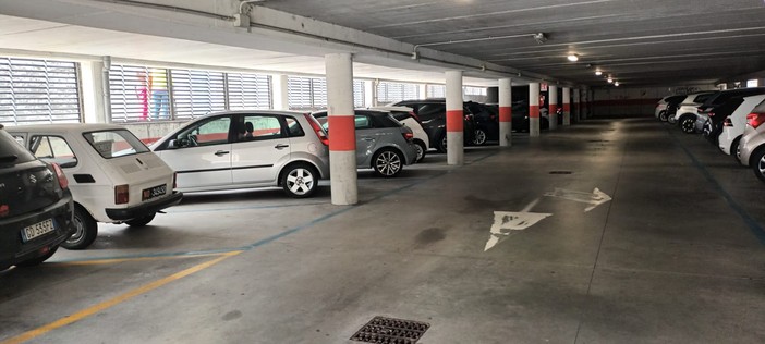 Parcheggi chiusi per il rifacimento della segnaletica: modifiche alla viabilità a Domodossola Parcheggi chiusi per il rifacimento della segnaletica: modifiche alla viabilità a Domodossola
