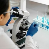 Retatrutide, il peptide sperimentale al centro della ricerca metabolica Retatrutide, il peptide sperimentale al centro della ricerca metabolica
