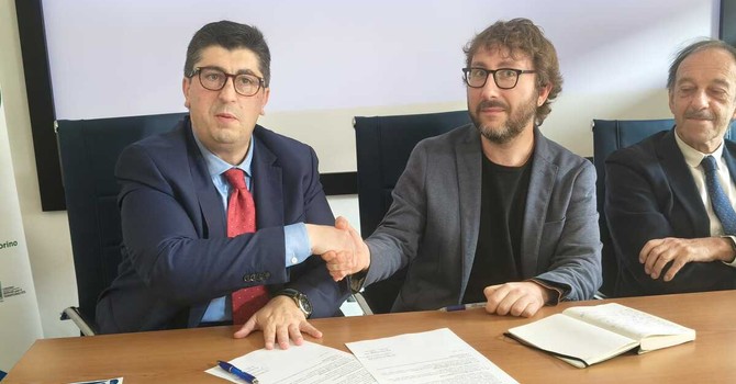 La firma del protocollo La firma del protocollo