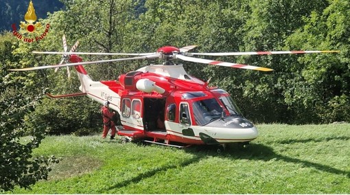 Escursionista in difficoltà nei boschi di Dissimo, recuperata dall’elicottero dei Vigili del Fuoco