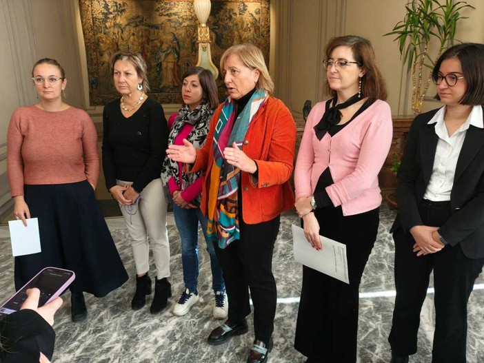 Case popolari ai dipendenti pubblici in trasferta, opposizioni contro Marrone Case popolari ai dipendenti pubblici in trasferta, opposizioni contro Marrone