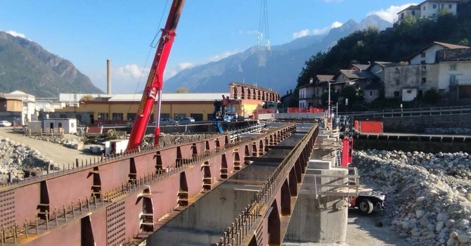 Al via le operazioni di varo del nuovo ponte sull'Anza