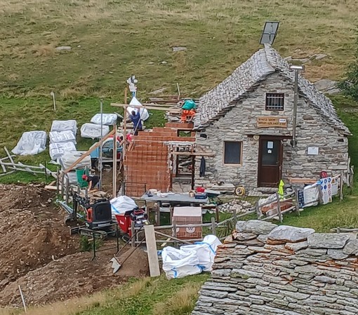 Il rifugio Ilario Punchia a Mattogno Il rifugio Ilario Punchia a Mattogno