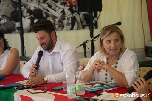 Federico Riboldi e Gianna Pentenero nel dibattito alla Lucciola Federico Riboldi e Gianna Pentenero nel dibattito alla Lucciola
