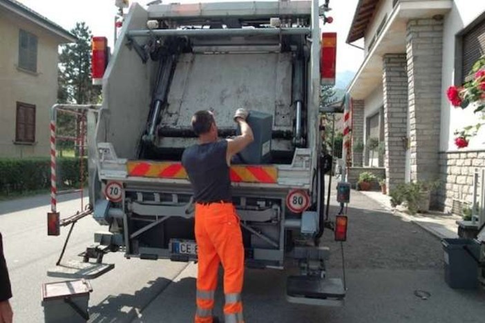 Rifiuti, Fratelli d'Italia Vco: "Polemiche pretestuose, priorità allo sconto Tari per le famiglie in difficoltà" Rifiuti, Fratelli d'Italia Vco: "Polemiche pretestuose, priorità allo sconto Tari per le famiglie in difficoltà"