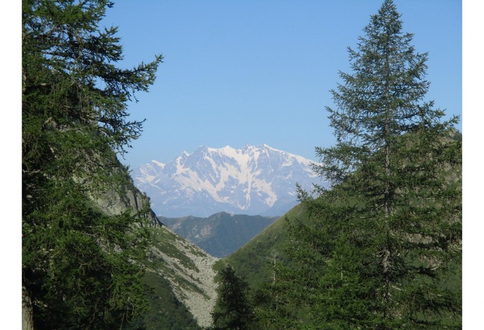 Bando da 700 mila euro per migliorare i percorsi turistici nelle aree rurali di laghi e monti