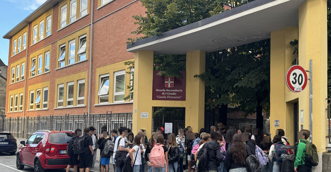 Una nuova biblioteca per la scuola di via Ceretti: gli studenti progettano gli spazi con il Cad e l’intelligenza artificiale