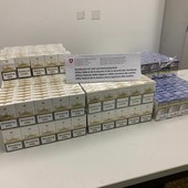 Svizzera: sequestrate 1,6 milioni di sigarette. Anche il contrabbando va al contrario