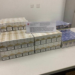 Svizzera: sequestrate 1,6 milioni di sigarette. Anche il contrabbando va al contrario