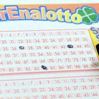 SuperEnalotto, vincita a Vogogna: centrato un “5” da 34mila euro