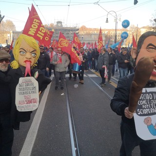 Alta l'adesione allo sciopero generale a Torino e in Piemonte Alta l'adesione allo sciopero generale a Torino e in Piemonte