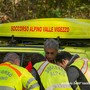 Si cala in un dirupo per salvare il cane: soccorritori al lavoro in Valle Vigezzo Si cala in un dirupo per salvare il cane: soccorritori al lavoro in Valle Vigezzo