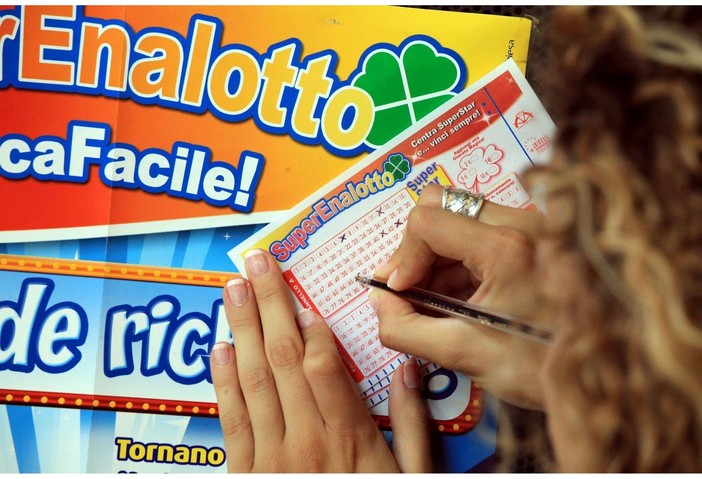 SuperEnalotto, la fortuna bacia Domodossola: vinti oltre 33mila euro al Bar Venus SuperEnalotto, la fortuna bacia Domodossola: vinti oltre 33mila euro al Bar Venus