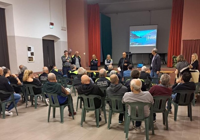 Protezione Civile e Volontari del Soccorso: successo per la serata informativa a Vogogna