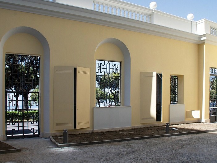 Sportelli per nicchie esterne su misura: quando servono e come sceglierli Sportelli per nicchie esterne su misura: quando servono e come sceglierli