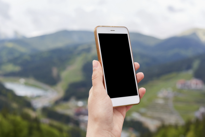 Roaming in Europa: dal 2026 si naviga di più e si spende di meno