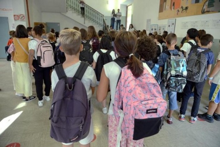 Cambiano pagelle di elementari e novità anche alle medie Cambiano pagelle di elementari e novità anche alle medie