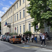 Ultima campanella, inizia l'estate per migliaia di studenti Ultima campanella, inizia l'estate per migliaia di studenti