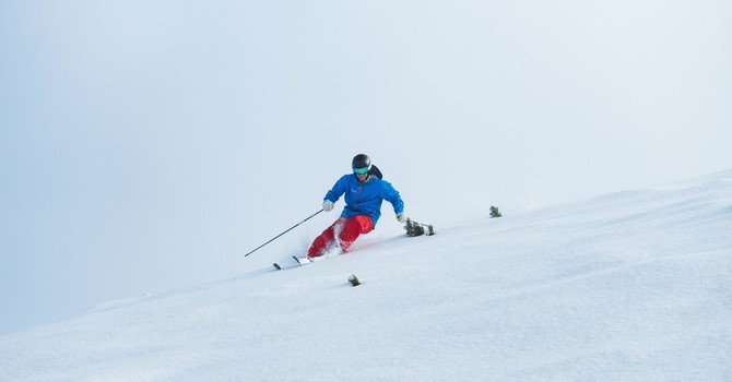 Casco obbligatorio sulle piste da sci: nuove regole anche per gli adulti Casco obbligatorio sulle piste da sci: nuove regole anche per gli adulti