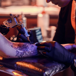 Tatuaggi, avviata in Regione la discussione sulla nuova legge