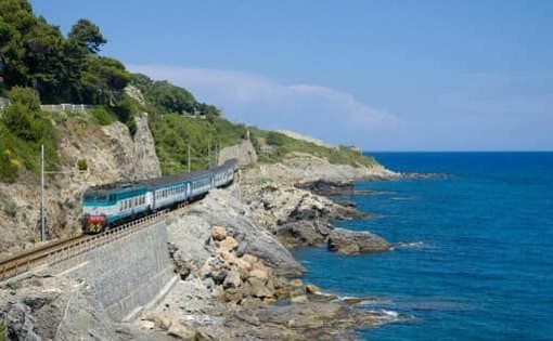 Trenitalia: "In Piemonte per l'estate oltre 740 collegamenti al giorno e rete assistenza potenziata"