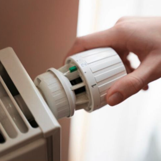 Impianti di riscaldamento accesi oltre il 15 aprile, ma per poche ore al giorno