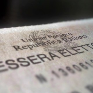 Elezioni, arriva la tessera elettorale digitale: per votare basterà lo smartphone
