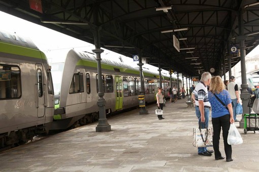 Treni fermi tra Briga e Domodossola: traffico ferroviario interrotto per danni ai binari Treni fermi tra Briga e Domodossola: traffico ferroviario interrotto per danni ai binari