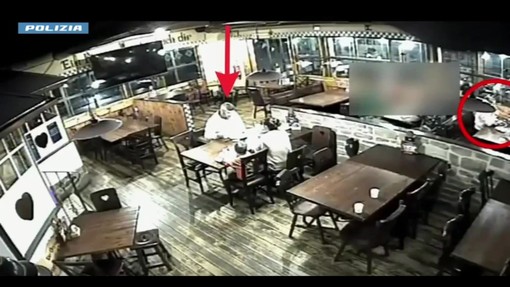 Bambina soffoca durante la cena in un pub in Toscana, poliziotto fuori servizio le salva la vita
